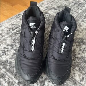 Sorel women's Black Quilted Zip Boots